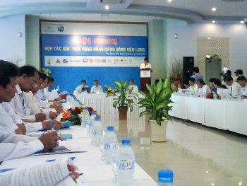 CHUẨN BỊ THAM GIA MỘT SỐ HOẠT ĐỘNG TẠI DIỄN ĐÀN HỢP TÁC KINH TẾ ĐBSCL-MDEC TIỀN GIANG 2012