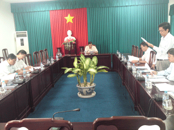 CHỦ TỊCH UBND TỈNH NGUYỄN TRUNG HIẾU CHỦ TRÌ HỘI NGHỊ XEM XÉT CÁC HỒ SƠ ĐĂNG KÝ NHẬN CÁC DỰ ÁN DU LỊCH CỦA TỈNH
