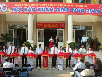 KHAI MẠC HỘI BÁO XUÂN GIÁP NGỌ 2014