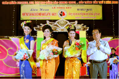 BẾ MẠC HỘI THI TRÌNH DIỄN TRANG PHỤC 03 DÂN TỘC KINH - KHMER – HOA, TRONG KHUÔN KHỔ FESTIVAL ĐUA GHE NGO ĐỒNG BÀO KHMER ĐBSCL – SÓC TRĂNG LẦN I/2013