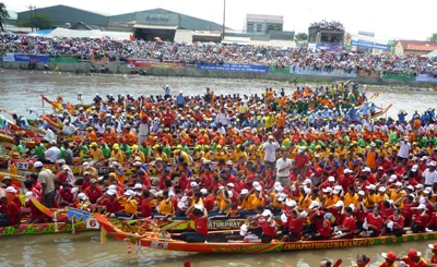 TIẾP TỤC TRIỂN KHAI CÁC PHẦN VIỆC TIẾN TỚI FESTIVAL ĐUA GHE NGO ĐỒNG BÀO KHMER ĐBSCL SÓC TRĂNG LẦN THỨ I/2013