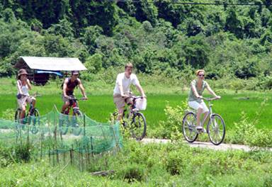 NGÀY DU LỊCH THẾ GIỚI 27/9/ 2014: TÔN VINH DU LỊCH VÀ PHÁT TRIỂN CỘNG ĐỒNG