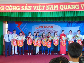 KHAI MẠC LIÊN HOAN SÁCH THƯ VIỆN TỈNH NĂM 2015