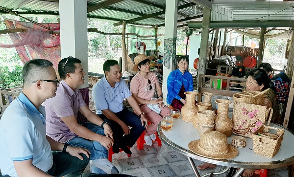 THAM GIA ĐOÀN KHẢO SÁT ĐỂ “THỰC HIỆN THÍ ĐIỂM CỤM DU LỊCH CỘNG ĐỒNG NGÃ NĂM – PHƯƠNG AN 3”